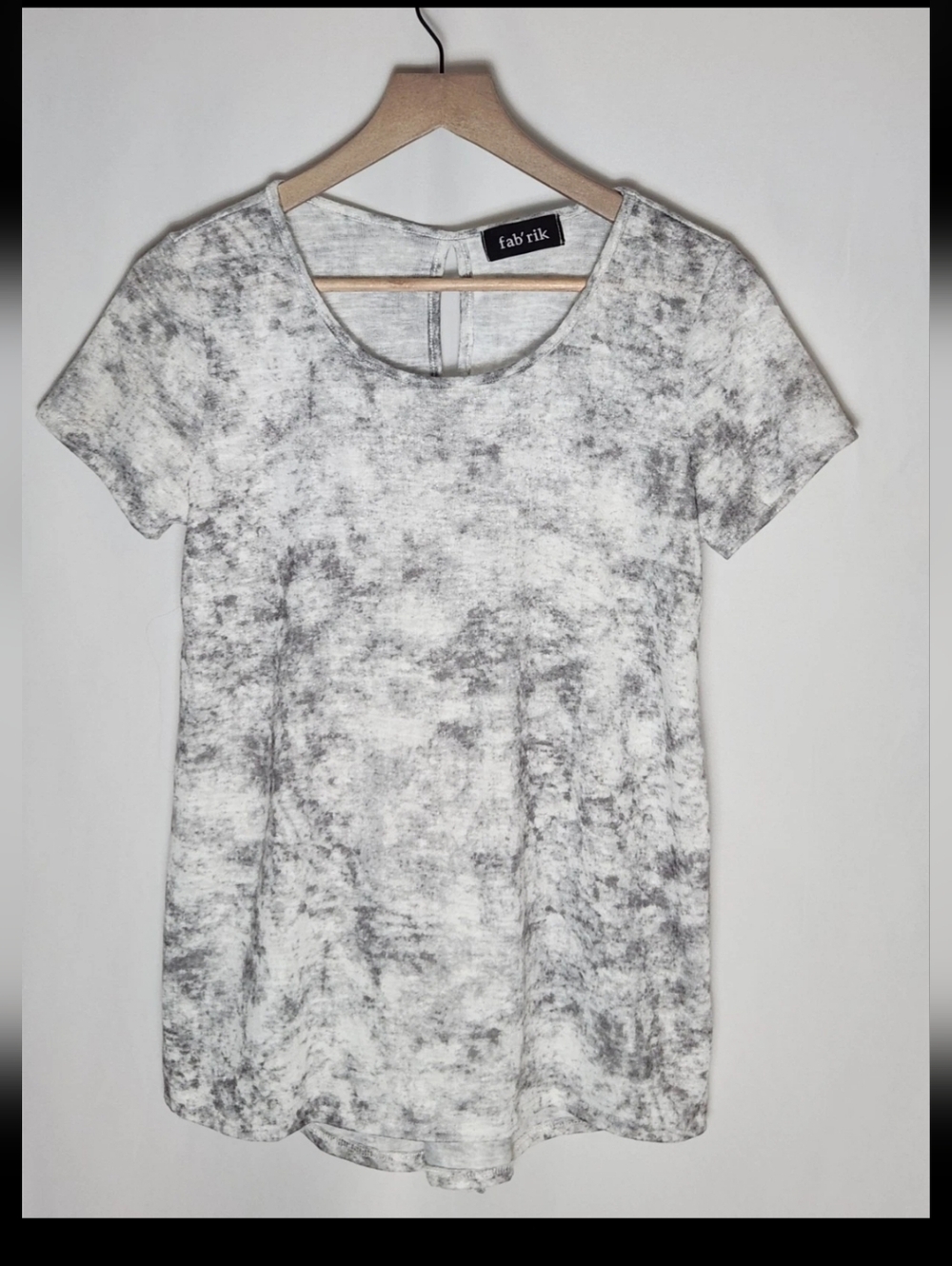 Fab'rik Gray Marble Tie Dye Short Sleeve Scoop Neck Tee Small